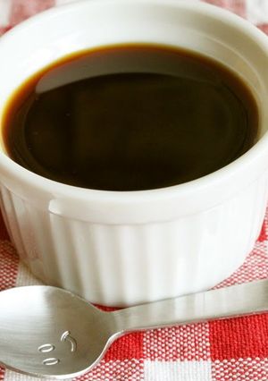 A picture of Slightly Bitter Caramel Sauce Made Easily in the Microwave.