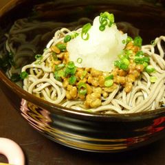 A picture of Natto & Grated Daikon Radish Soba.