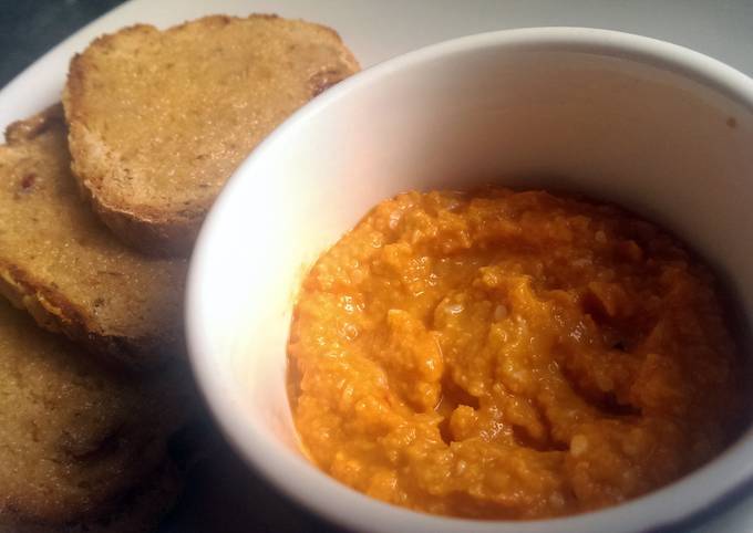 Sophie's cheating red pepper hummus