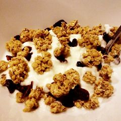 A picture of Breakfast granola.
