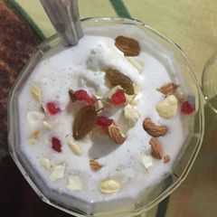 A picture of Ice cream Banana shake.