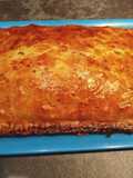 Empanada de pollo con bacon, pasas y queso