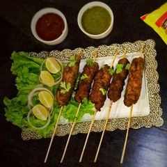 A picture of Seekh kabab.