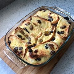 A picture of Bread and butter pudding Carla style 😉.