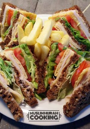 Foto resep Club Sandwich with Brown Bread
