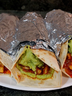 Una foto de Fajitas con guacamole
