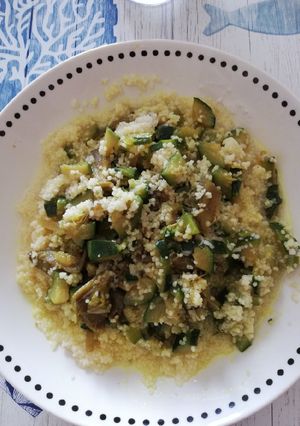 Foto di Cous cous con carciofi, zucchine e curcuma 🥒😋