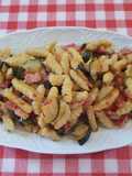 Cavatelli di pasta all'uovo fresca, zucchine e pancetta