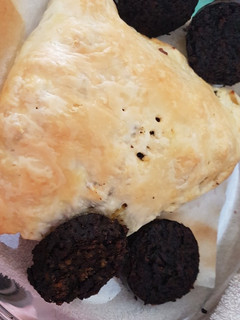 Una foto de Hojaldre de morcilla