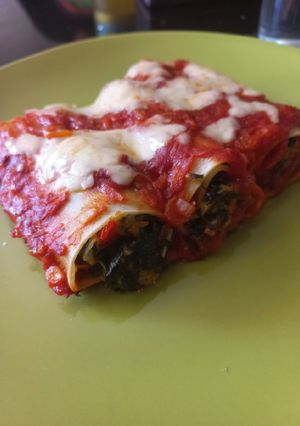 Una foto de Canelones rellenos de acelga