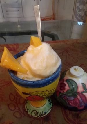 A picture of Mango ice cream.