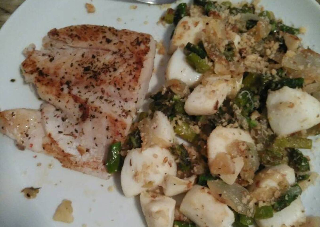 Pepper bass & asparagus squid