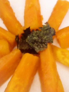 元本山海苔--海苔拔絲地瓜 的食譜成品照片