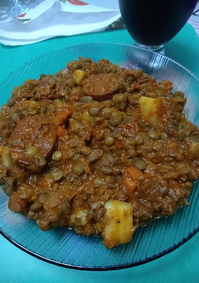 Una foto de Guiso de lentejas potente