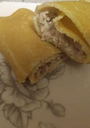 Una foto de Panqueque relleno con atún