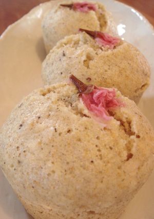 A picture of Oatmeal & Sakura Steamed Bread.