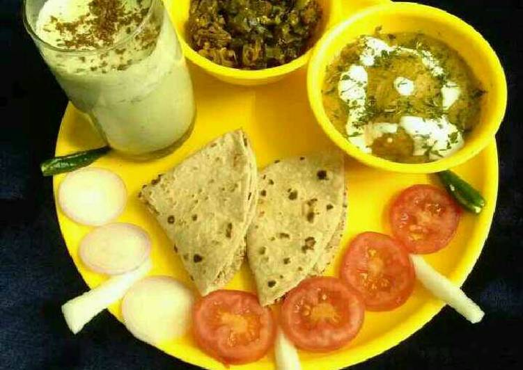 Aloo akbari,masala bhindi with coriander buttermilk full platter