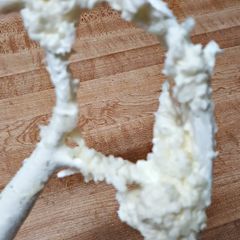 A picture of Coconut Lemon Buttercream Filling.