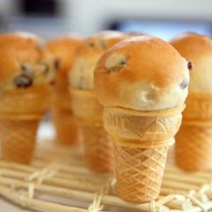 A picture of Ice Cream Cone Buns.