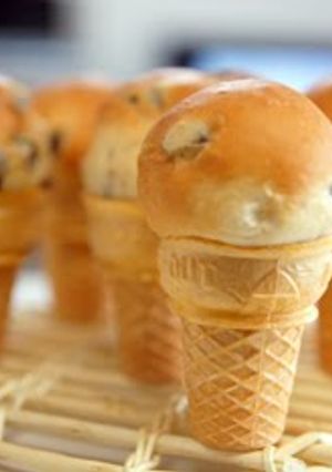 A picture of Ice Cream Cone Buns.
