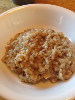 A picture of Cinnamon Steel Cut Oatmeal with Haw Honey & Flaxseed.