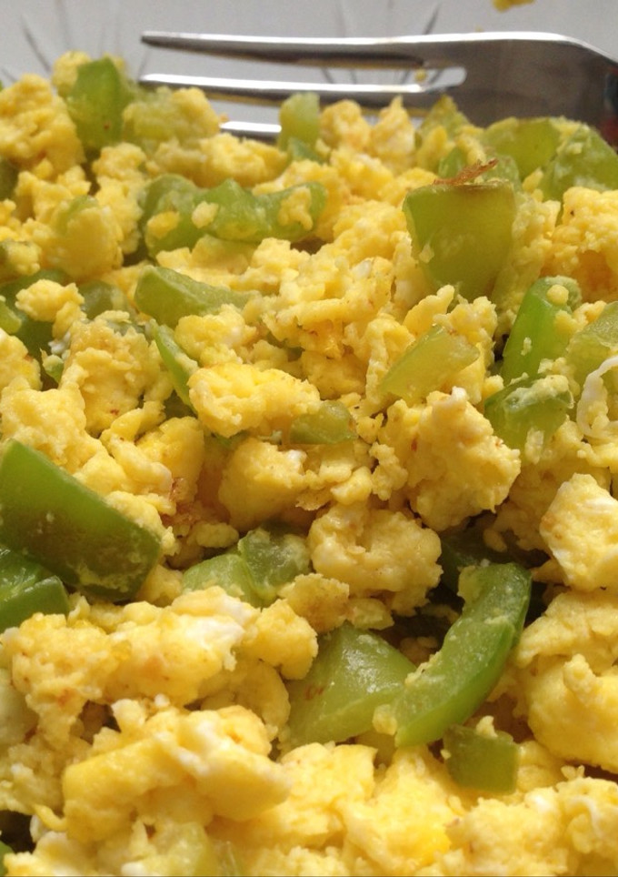 Una foto de Huevo revuelto con pimiento morrón