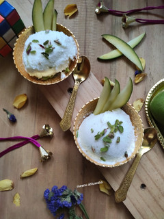 कच्चे आम की आइसक्रीम (Kache aam ki ice-cream recipe in Hindi) रेसिपी मुख्य फोटो