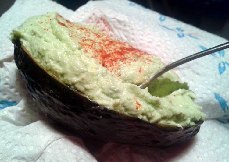 My Mum's Creamy Avocado (LCHF)