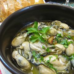 A picture of Simple Oyster Ajillo (Simmered in Oil).