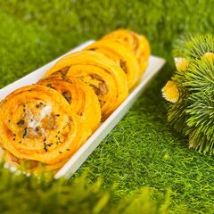 A picture of Roll up samosas.