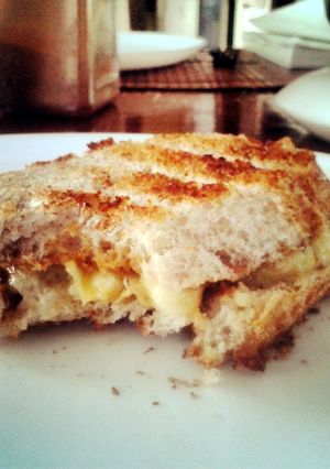 A picture of Banana Peanutbutter Cinnamon Toastie.