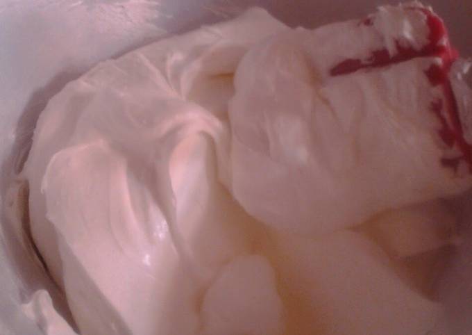Whipped cream cheese icing.