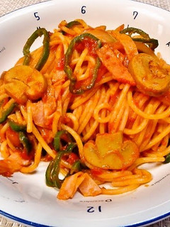 A picture of Showa-era Retro Style - Old Fashioned Pasta Napolitan.