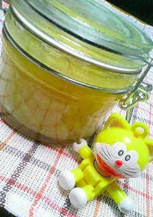 A picture of Buntan (Pomelo) Marmalade.