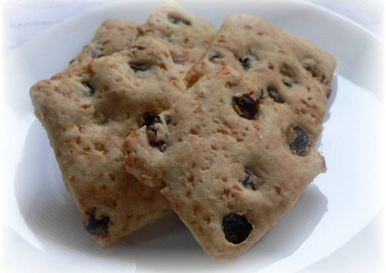 Recipe of Perfect Egg and Dairy-Free Raisin Cookies