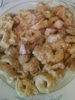 A picture of Tortellini and Chicken Alfredo Bake.
