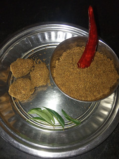 நாகர்கோவில் ஸ்பெஷல் தவணை பொடி (Thavanai podi recipe in tamil) செய்முறை முக்கிய புகைப்படம்