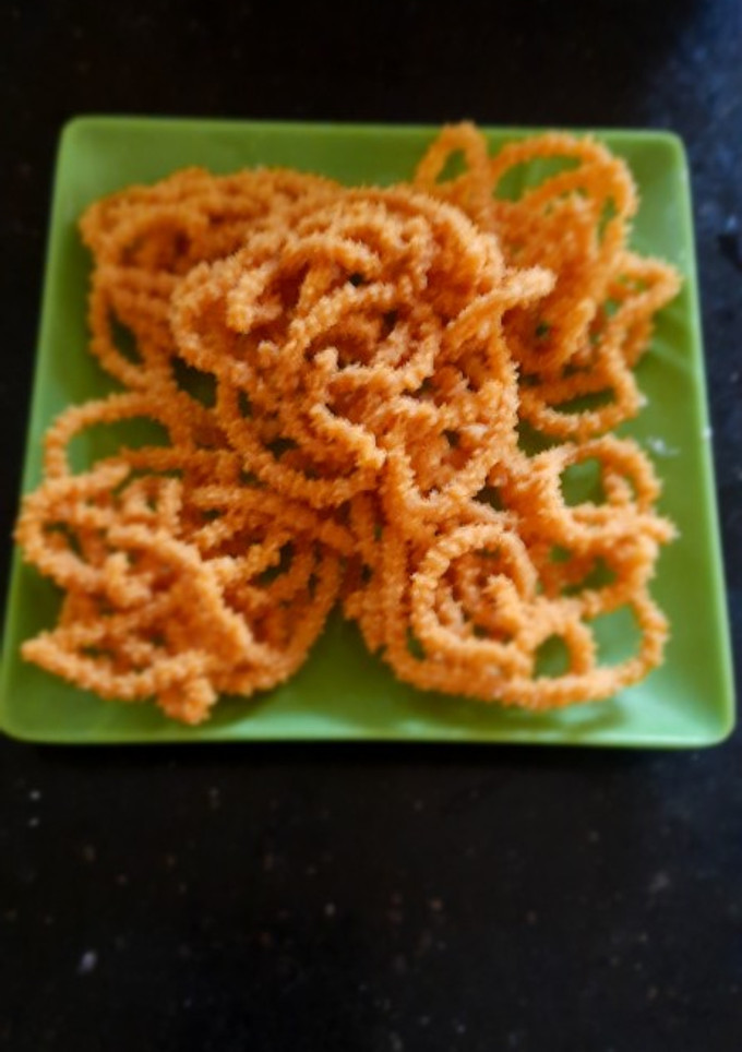 முள்ளு முறுக்கு (mullu murukku recipe in tamil) செய்முறை முக்கிய புகைப்படம்