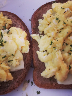 A picture of Breakfast Eggs.