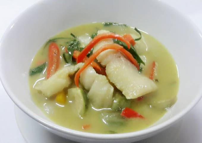 Kanya's Fish in Green Curry