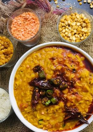 A picture of Kashmiri tadka da khichadi.