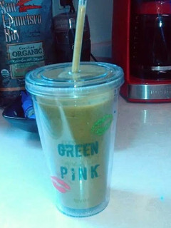 A picture of "The Green One" Smoothie.