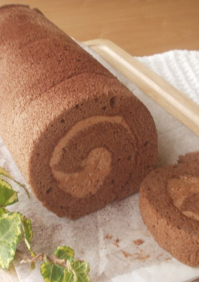 A picture of Fluffy Chocolate Roll Cake - With Tips.