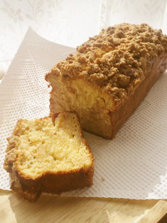 A picture of Apple Crumble Cake.