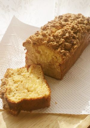 A picture of Apple Crumble Cake.