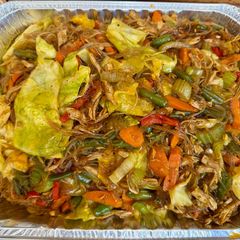 A picture of Pancit Sotanghon Guisado (Stir-Fried Glass Noodles).