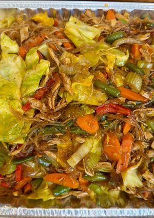 A picture of Pancit Sotanghon Guisado (Stir-Fried Glass Noodles).