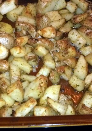 A picture of oven roasted ranch potatos..