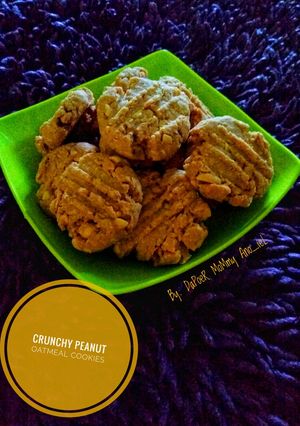 Foto resep Crunchy Peanut Oatmeal Cookies