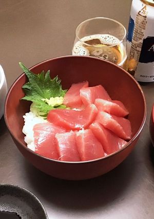 A picture of Tekka Don with Sushi Rice (Sushi Vinegar with Kombu Dashi).